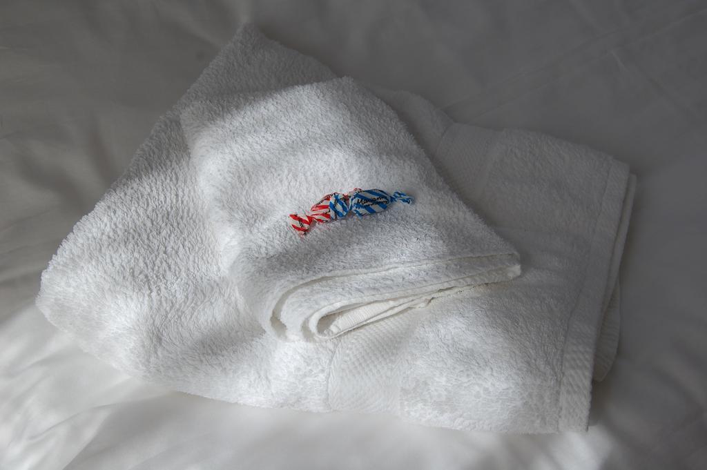 Golden Spa Hotell エスキルスチュナ エクステリア 写真